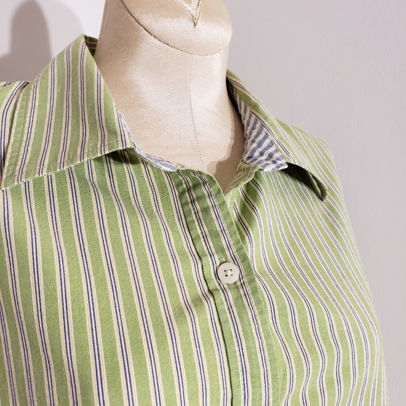 Van Heusen ladies dress shirt size XL  Green and w - Picture 4 of 6